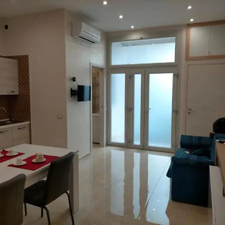Apartment Scenu'